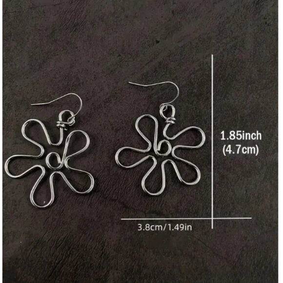Boho Hippie Style Hollow Flower Drop Earrings - Silver Electro-Plated Alloy - Picture 3 of 3
